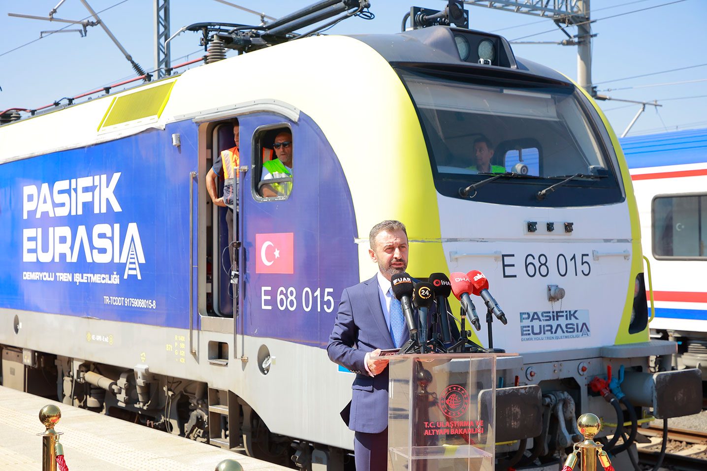 Orta Koridorda Tarihi Başlangıç: Çin-Türkiye-Avrupa Trenleri İstanbul'da