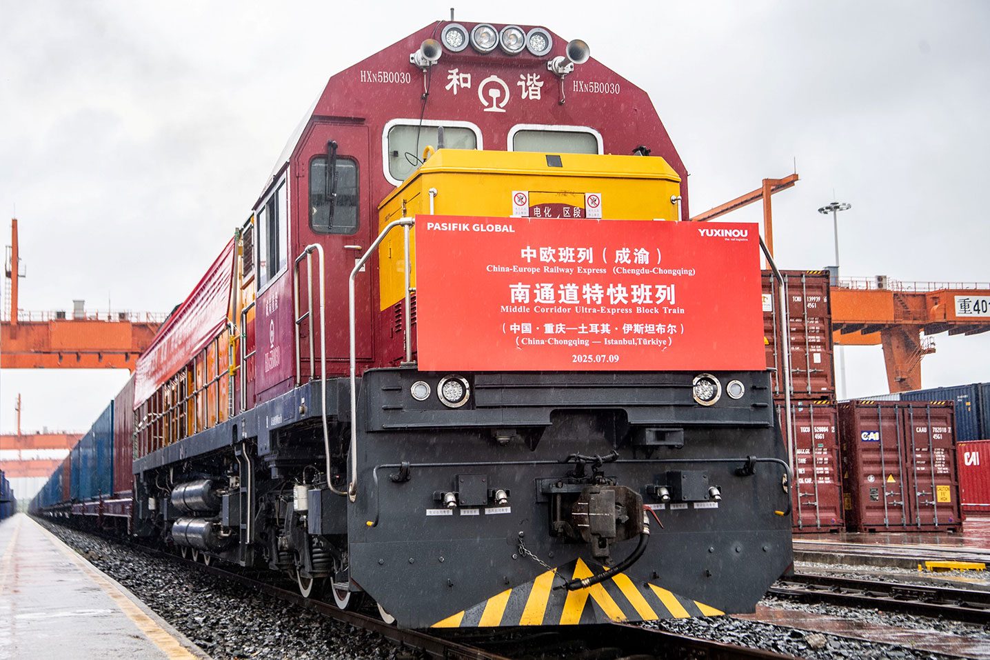 Pasifik Eurasia ve China Railway'in Geçtiğimiz Ay Yaptıkları Anlaşmanın İlk Trenleri Chongqing ve Chengdu'dan Yola Çıktı