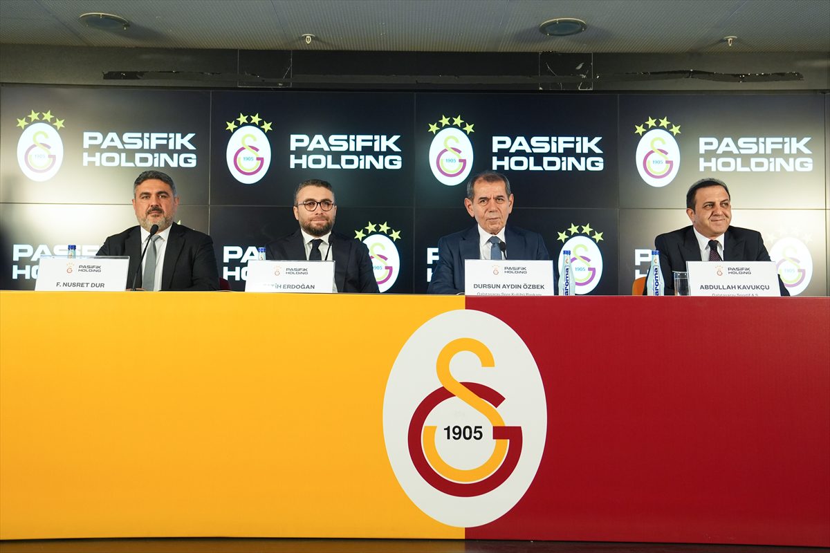 Pasifik Holding Galatasaray Futbol A Takımı’na forma sırt sponsoru oldu